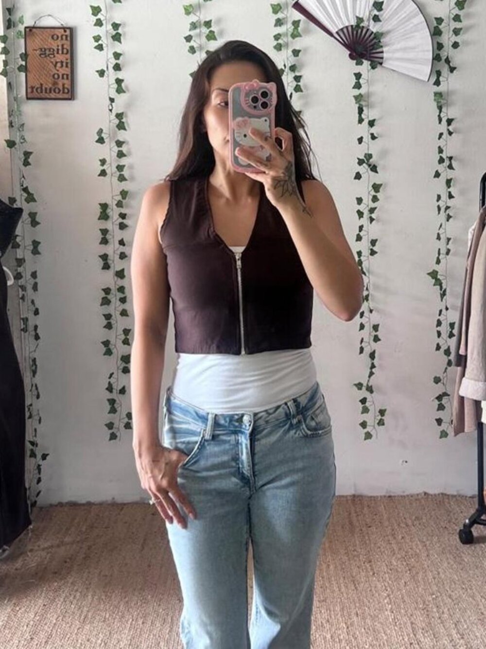 90s/Y2K cropped brown zip up vest size medium stretchy